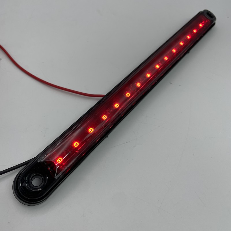 Ліхтар габаритний LED на спойлер кабіни червоний 12-24v
