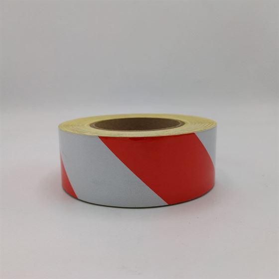 Лента светоотражающая красно-белая 49м