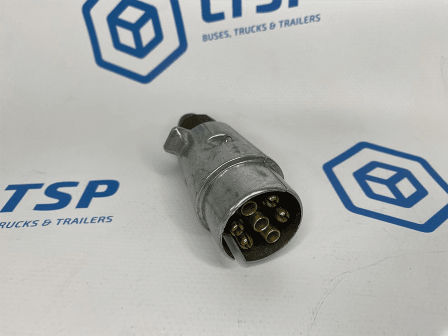 Електророз'єм металевий 12V 7 контактів
